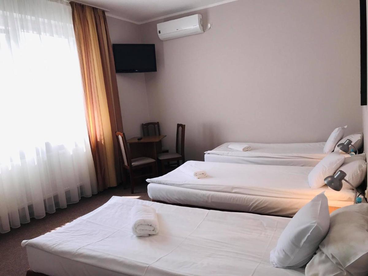 Astral Aparthotel Raszyn Exterior photo