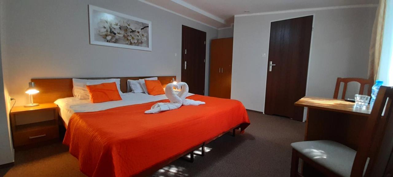 Astral Aparthotel Raszyn Exterior photo