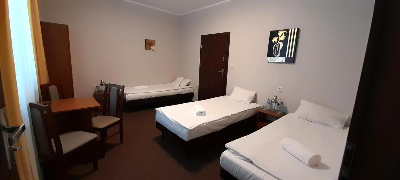 Astral Aparthotel Raszyn Exterior photo